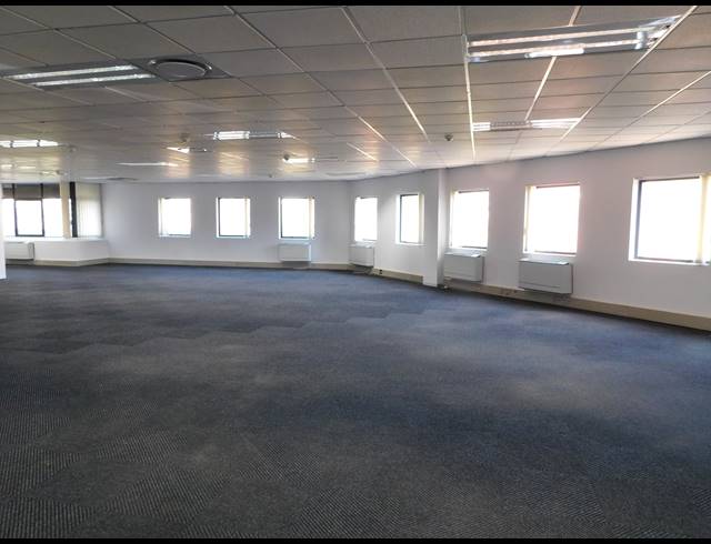 542M² OFFICE TO LET IN PARKTOWN